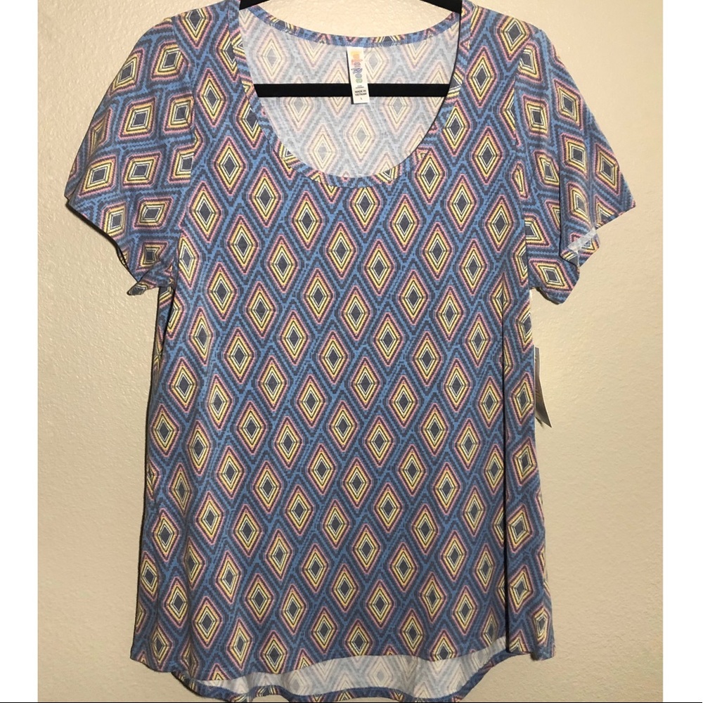 LuLaRoe Large Classic T (14-16)